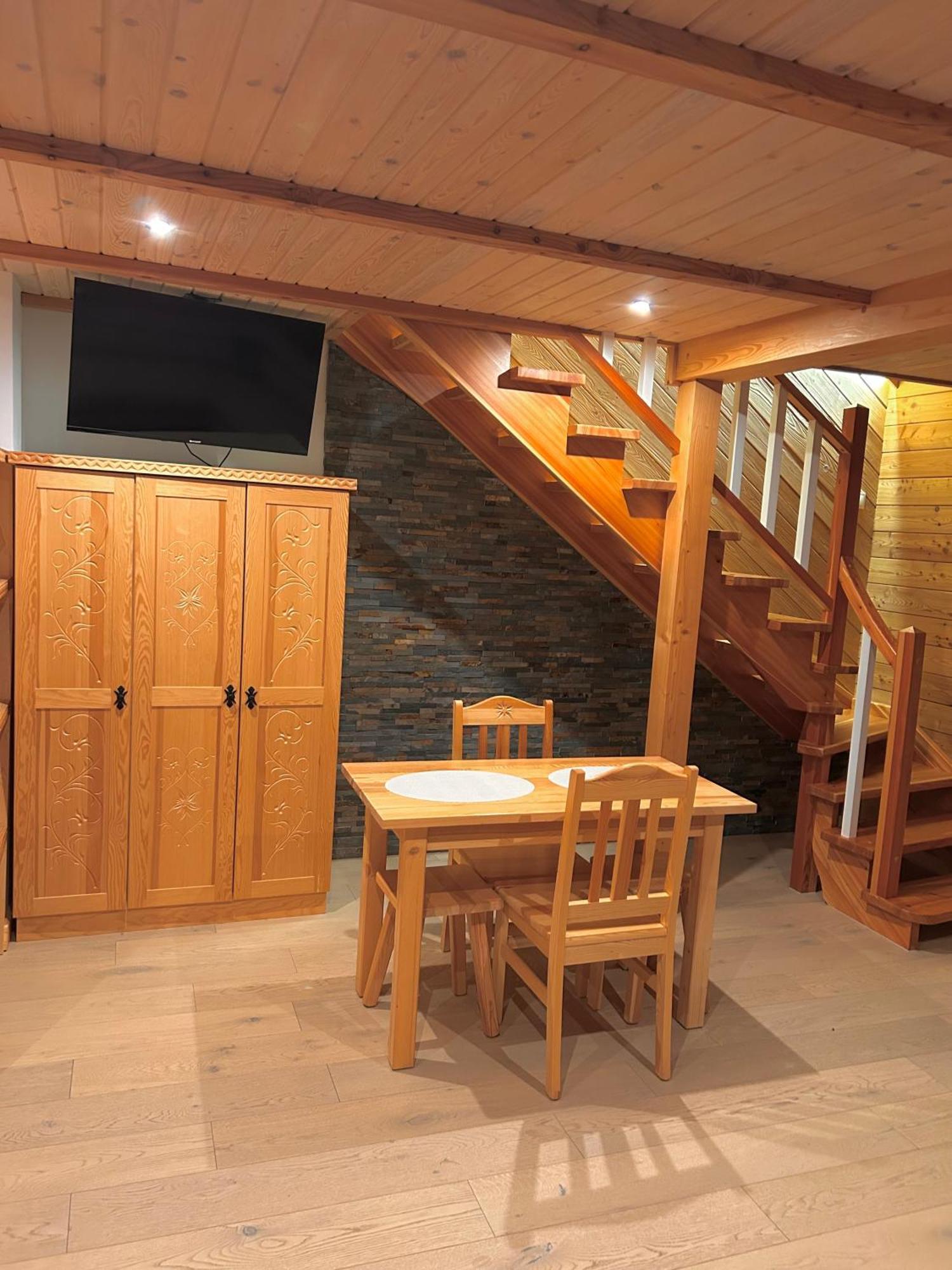 Appartamento Stella Haus Dzianisz Esterno foto