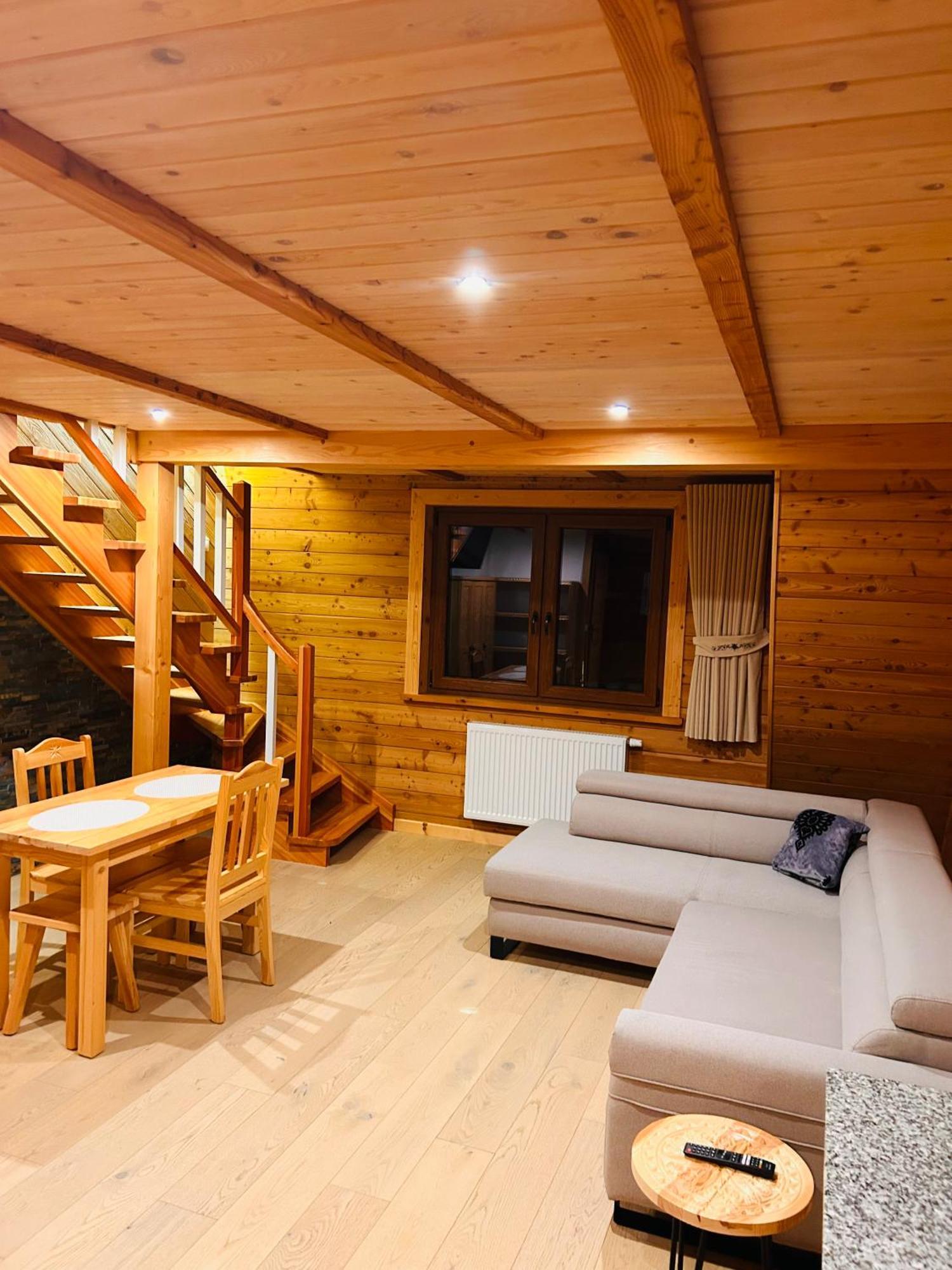 Appartamento Stella Haus Dzianisz Esterno foto